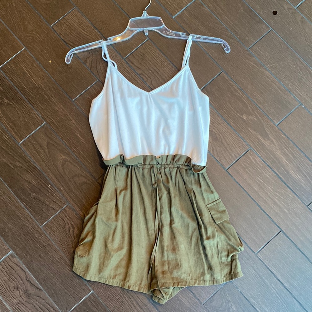 Bailey Blue Boutique Romper, Size M, Great Condition